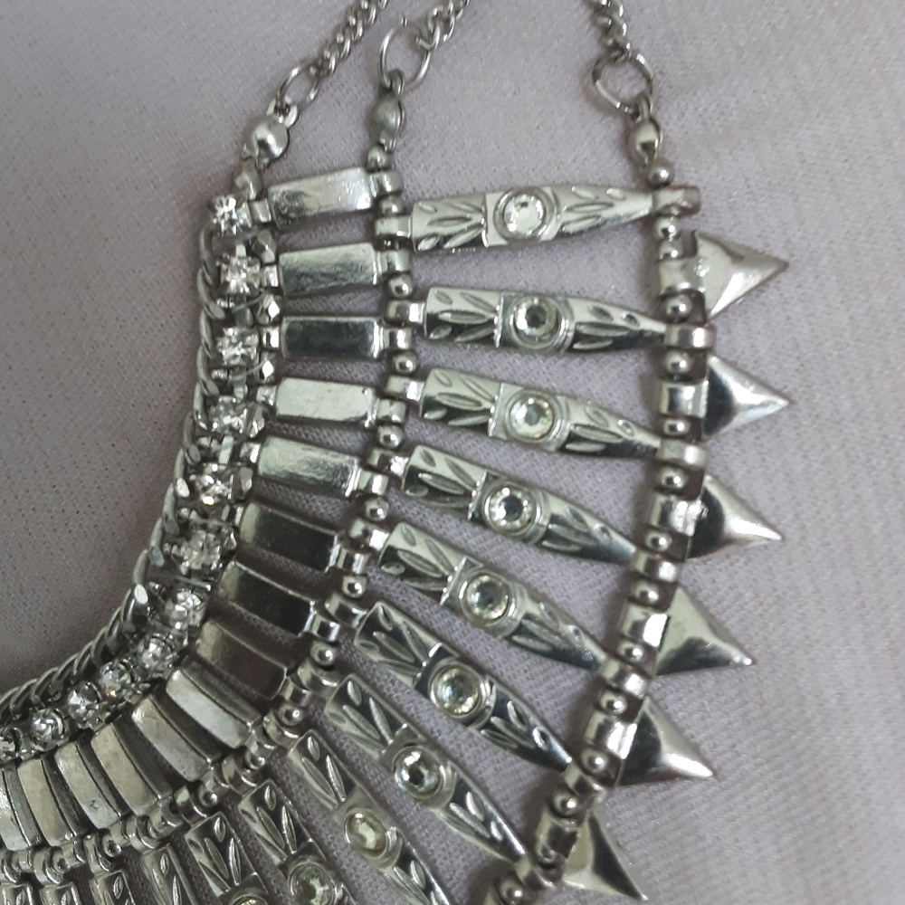 Heavy Metal Silver Tone Rhinestone Statement Bib Necklace. 18" - Picture 6 of 8